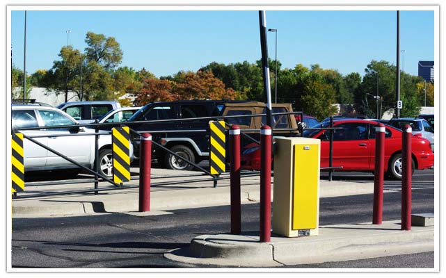 Highlands Ranch commercial security gates