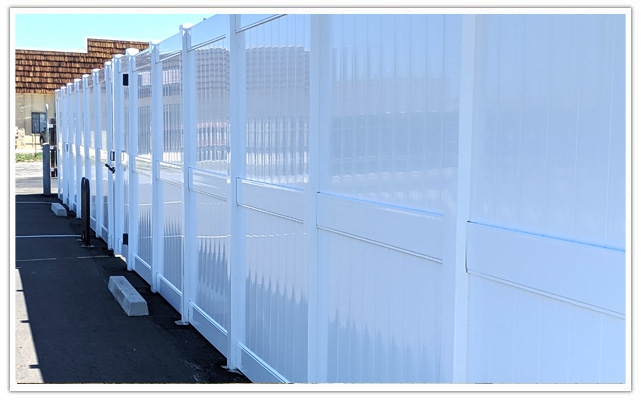 Commercial composite fence company in Parker